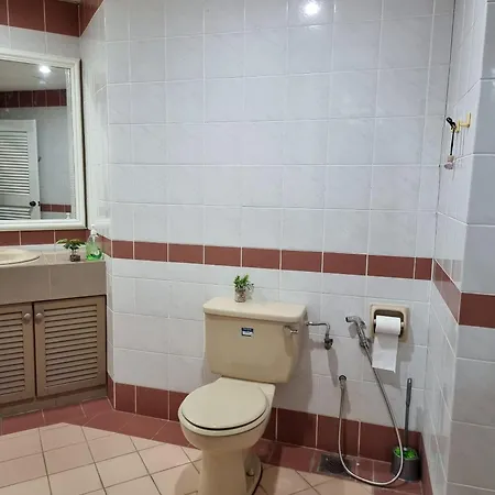 Cozzzy Hut Riverbank Suites Kuching With Spectacular River View Exterior photo