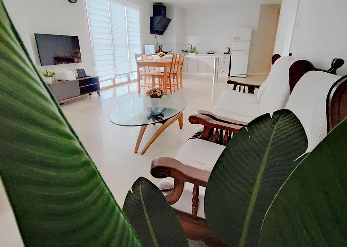Cozzzy Hut Riverbank Suites Kuching With Spectacular River View