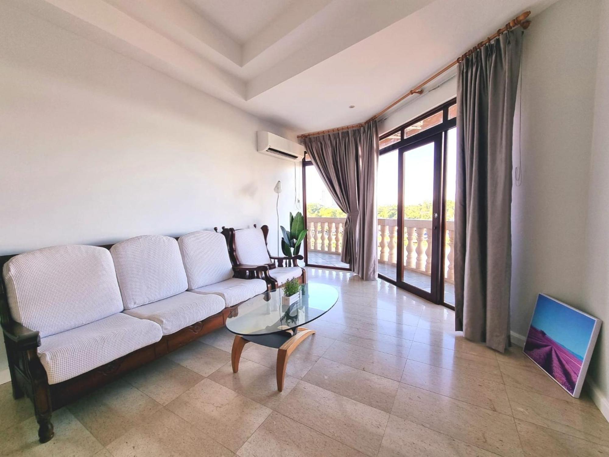 Cozzzy Hut Riverbank With Spectacular River View Apartment *
