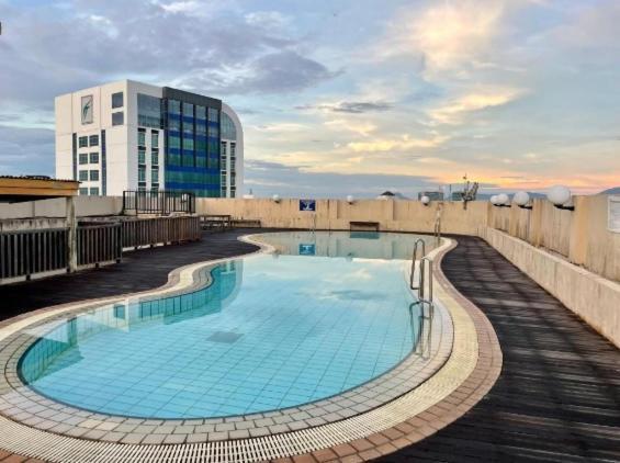 Cozzzy Hut Riverbank With Spectacular River View Kuching